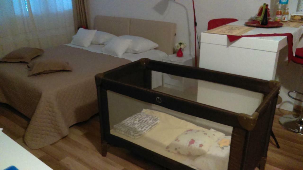 Klara Studio Apartman スプリト エクステリア 写真